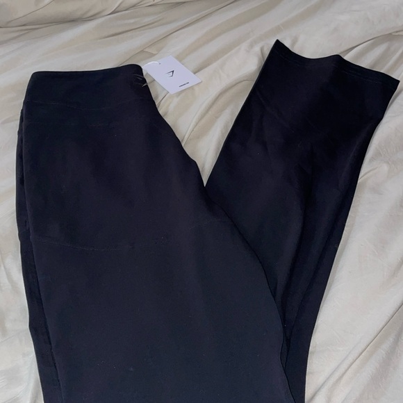 Gymshark Rest Day Flared Leggings NWT 🦈🖤 - Picture 1 of 2